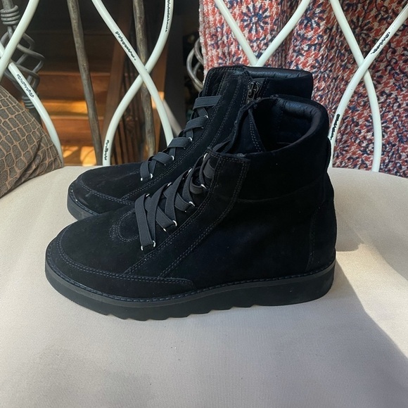 NEW Corso Como Suede Wyndy‎ Bootie Black Size 7.5 - Picture 3 of 8